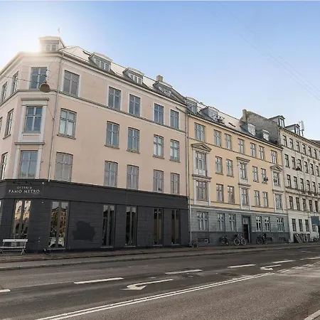 2Br Inner City Lake View Apartment Apartment *