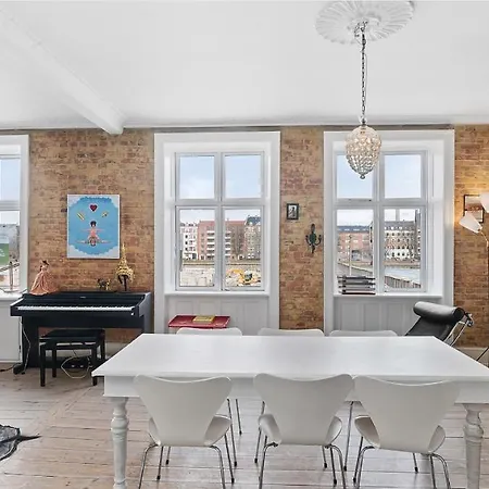 2Br Inner City Lake View Apartment * Copenhagen