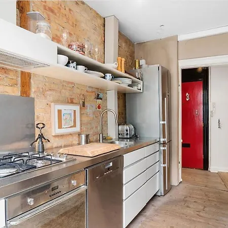 2Br Inner City Lake View Apartment Copenhagen